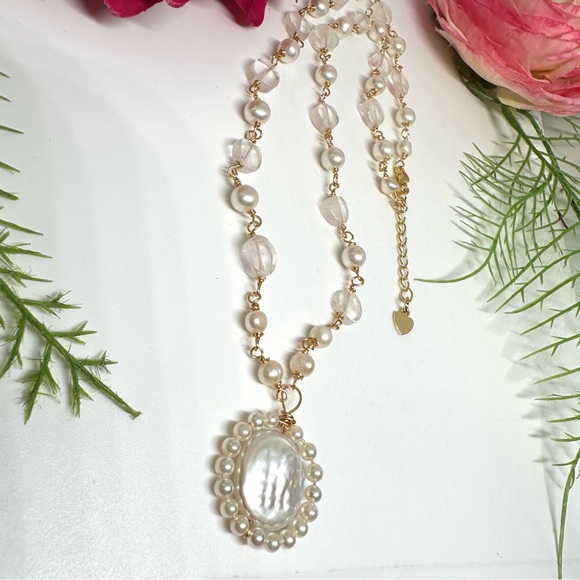 NEW⚜️Baroque Pearl Hand Wired Charm Necklace - Picture 5 of 7